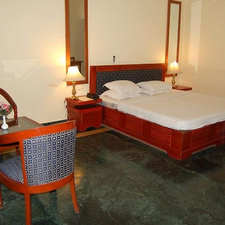 The Royal Residency Hotell Bodh Gaya Exteriör bild