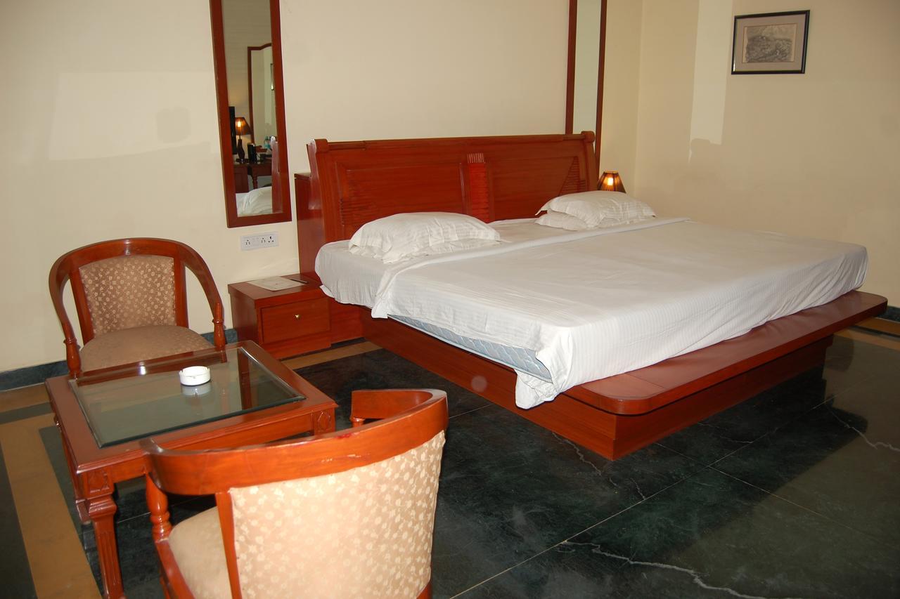 The Royal Residency Hotell Bodh Gaya Exteriör bild