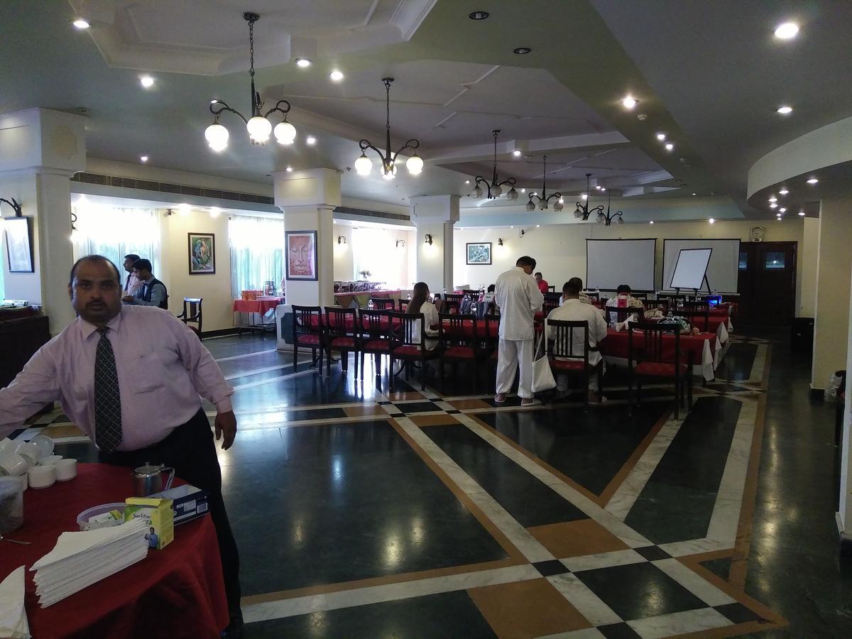 The Royal Residency Hotell Bodh Gaya Exteriör bild