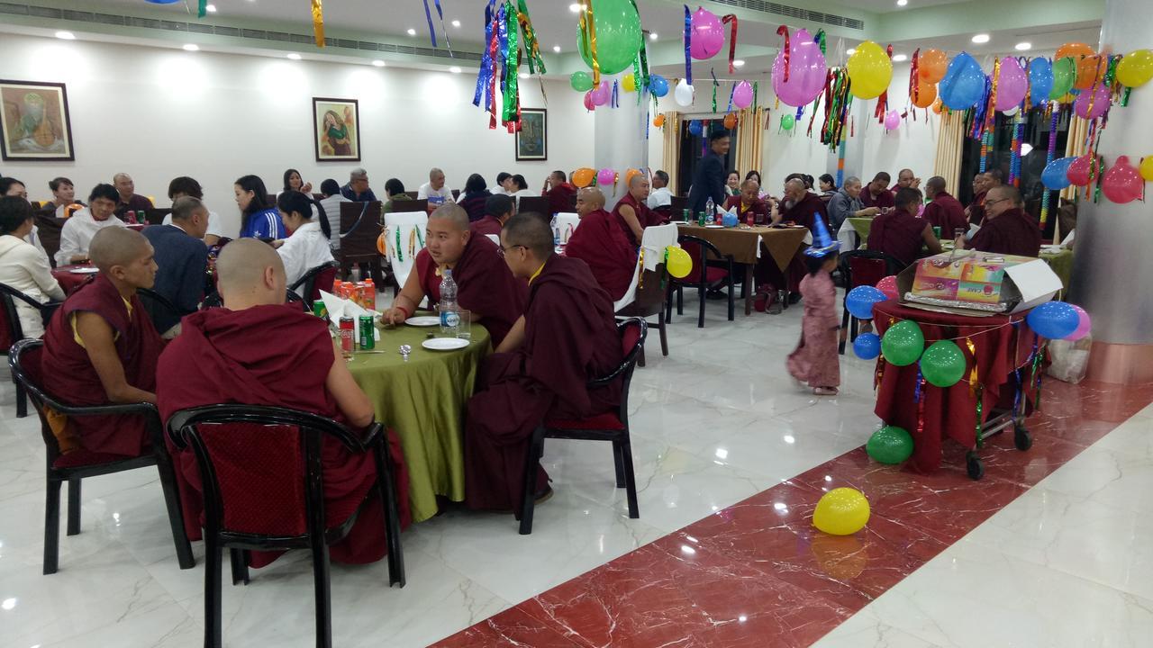 The Royal Residency Hotell Bodh Gaya Exteriör bild