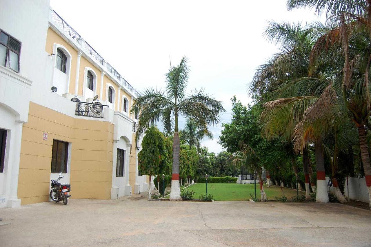 The Royal Residency Hotell Bodh Gaya Rum bild