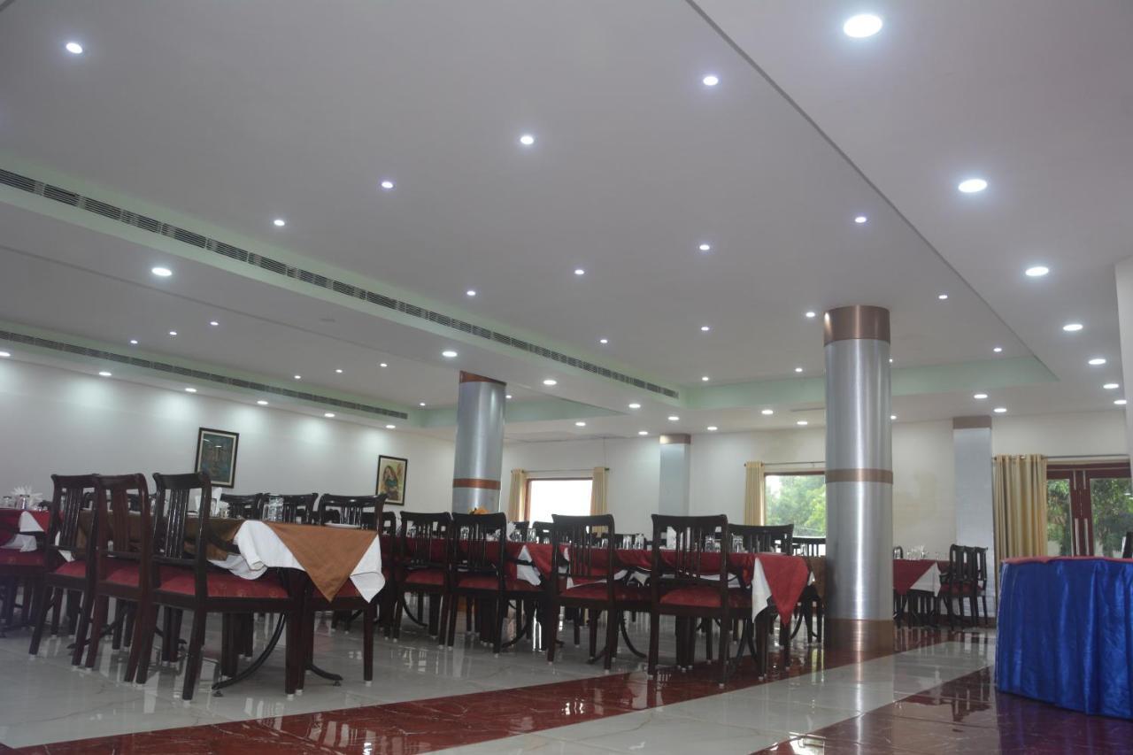The Royal Residency Hotell Bodh Gaya Exteriör bild