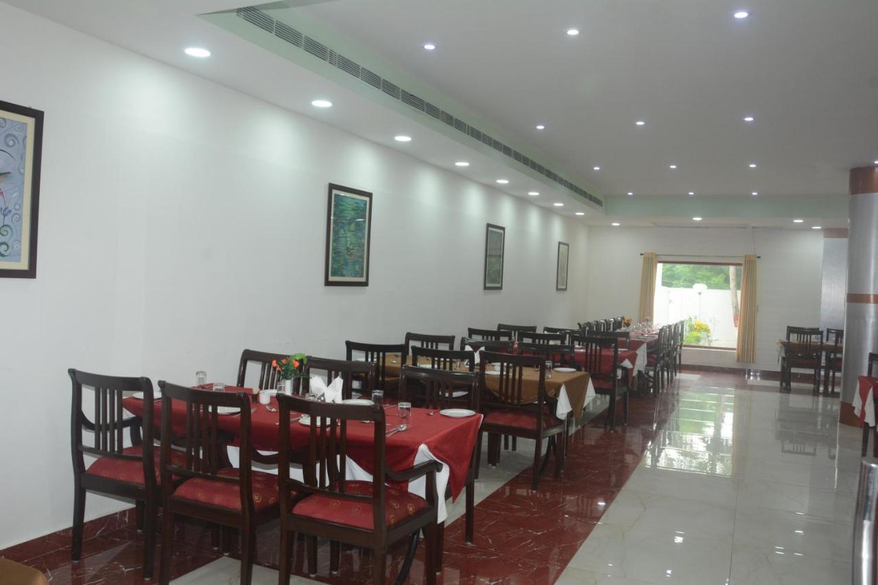 The Royal Residency Hotell Bodh Gaya Exteriör bild
