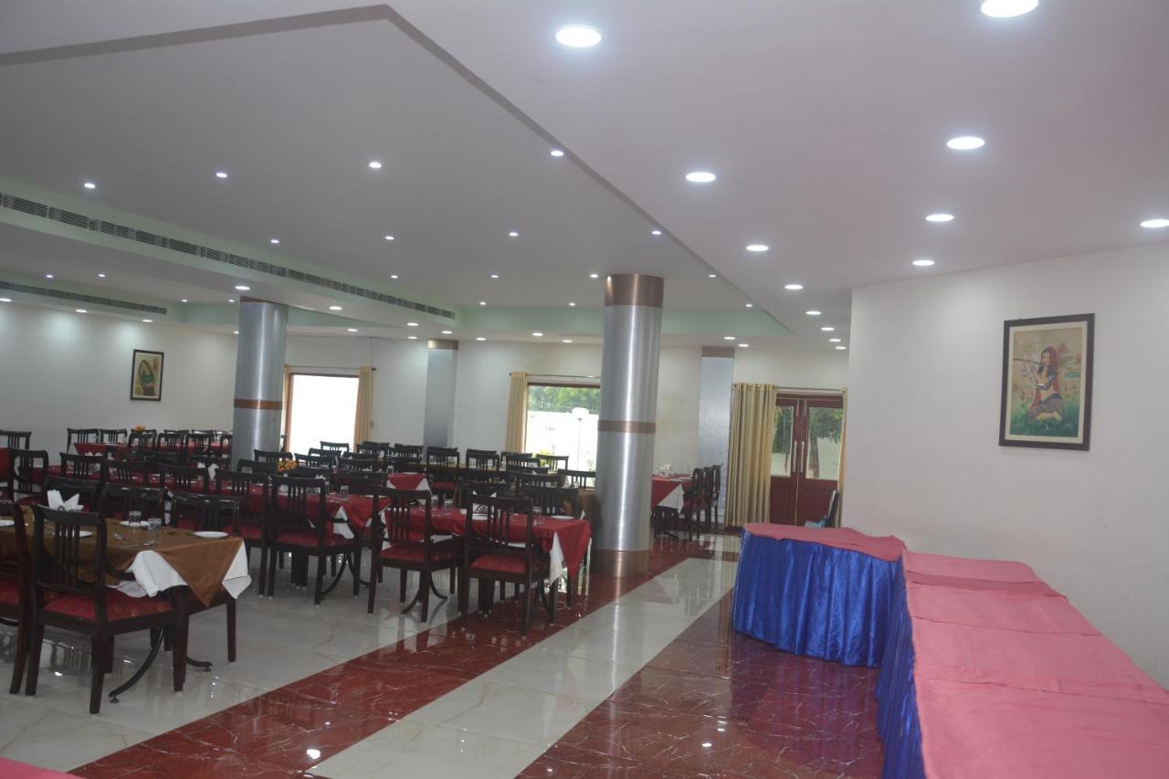 The Royal Residency Hotell Bodh Gaya Exteriör bild
